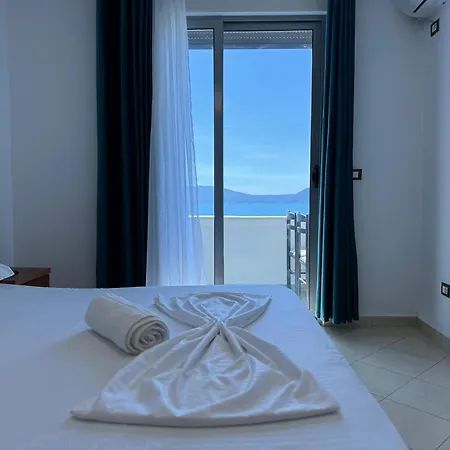 Poli Sea View דירה Vlorë