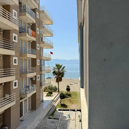 Poli Sea View شقة
