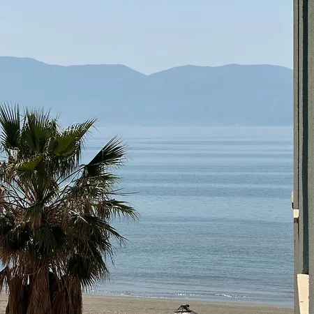 Poli Sea View شقة فلورا