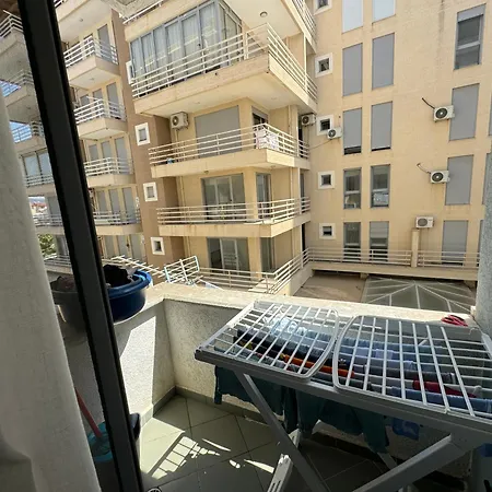 Poli Sea View شقة فلورا